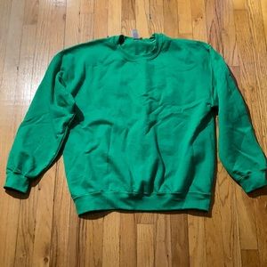 Gildan crew neck green sweatshirt - size L